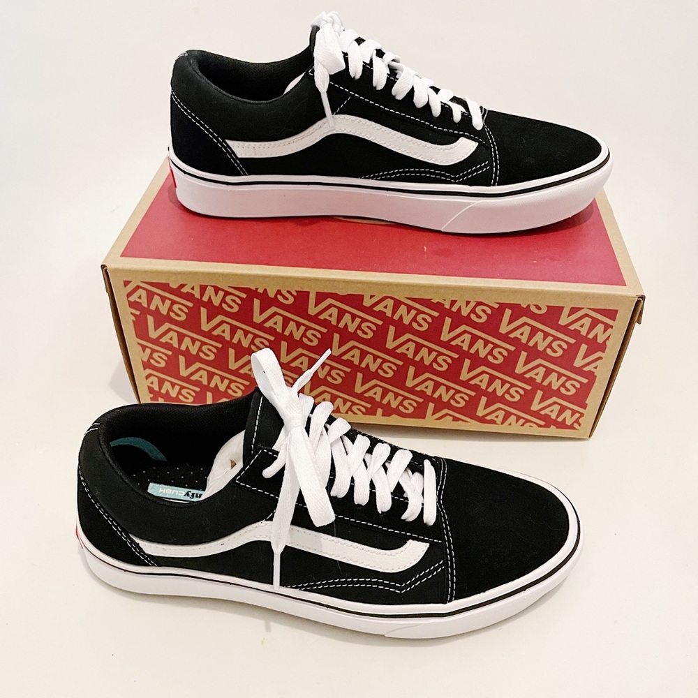 Vans, women’s 9.5